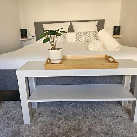 Apartamento 2 Pieces Lumineux, Proche Plage, Parking, Clim, Hippodrome